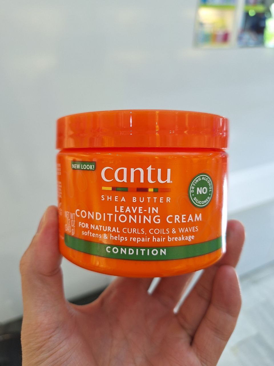  کرم مرطوب‌کننده و حالت‌دهنده بدون نیاز به آبکشی کانتو  Cantu Shea Butter Leave-In Conditioning Cream 