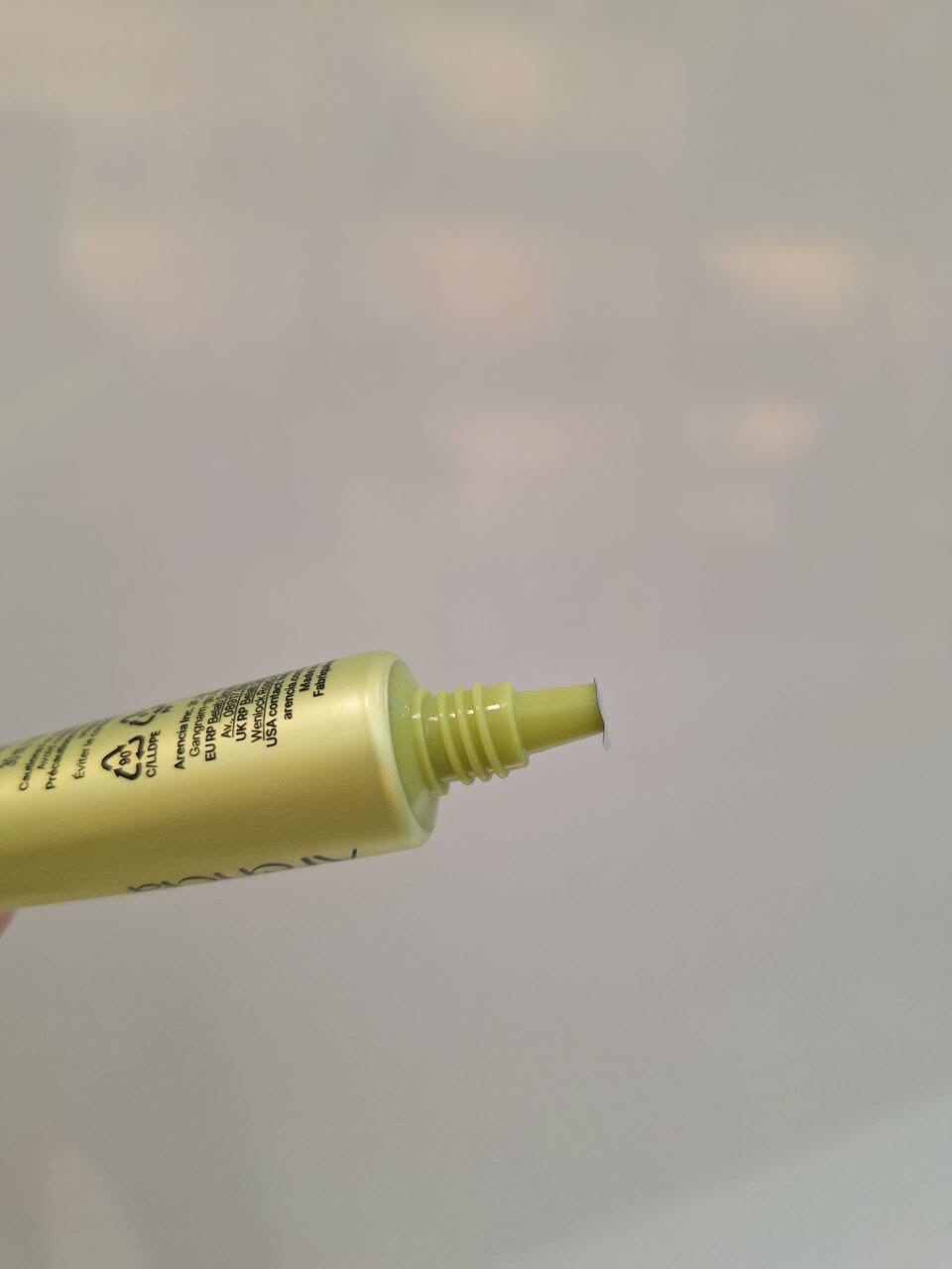  سرم دور چشم و صورت ویتامین سی بوستر شات آرنسیا روشن کننده و مرطوب کننده پوست Arencia Vitamin C Booster Shot 