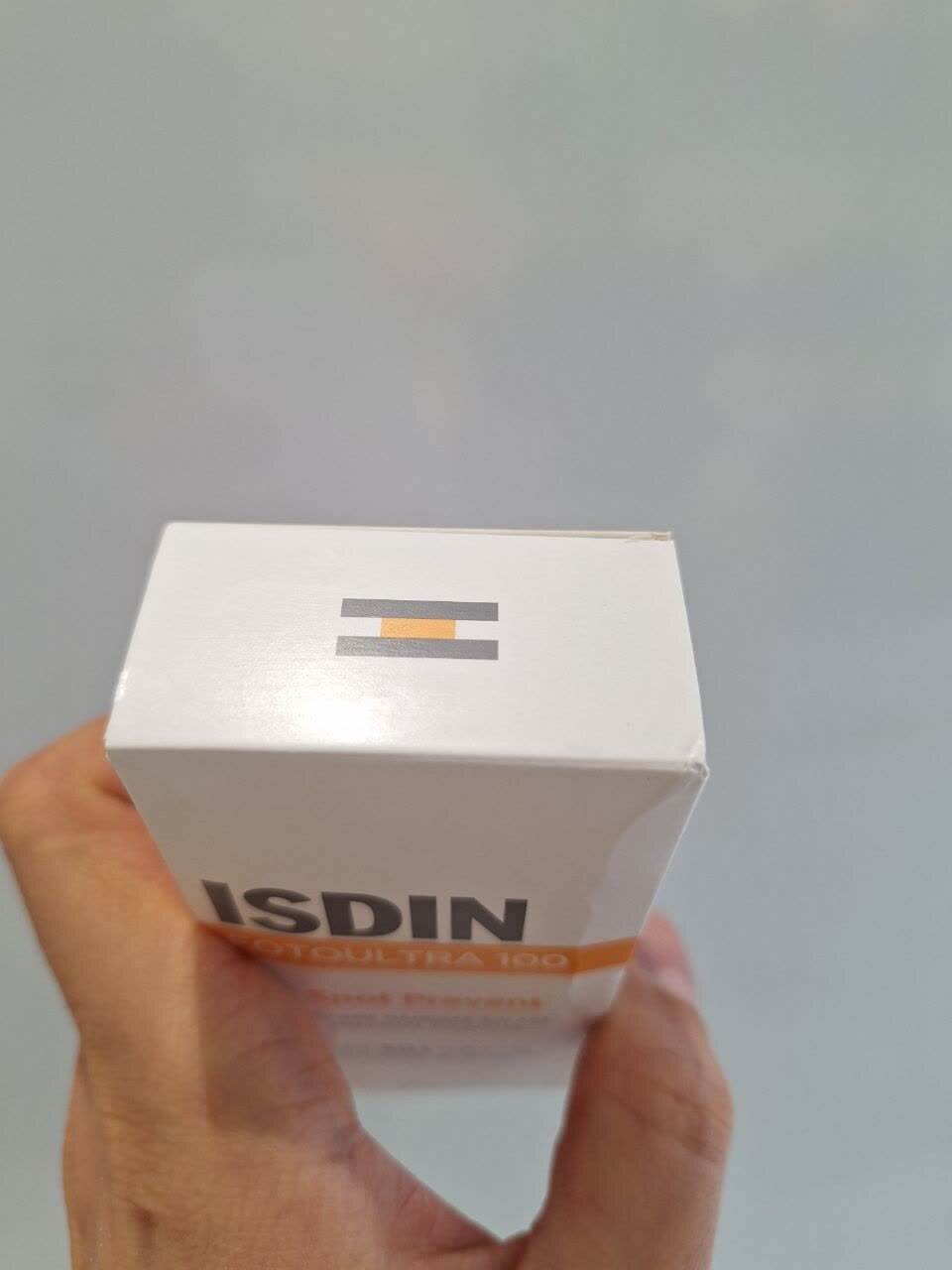  ISDIN Fotoultra 100 Spot Prevent  ضد آفتاب اسپات پریونت ایزدین اورجینال حجم 50 میل 