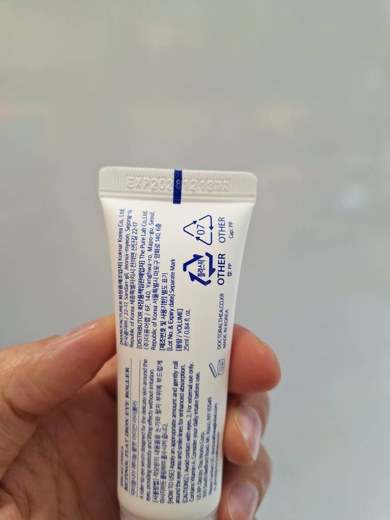  دور چشم رولی رتینول دکتر التیا ضد چروک و جوانساز پوست Dr.Althea Retinol Flat Iron Eye Roller 