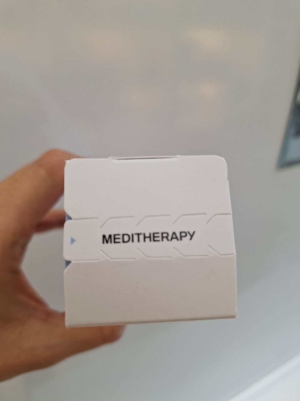 MEDITHERAPY Retinal Skin Booster Serum سرم رتینال بوستر مدی تراپی 150 میل