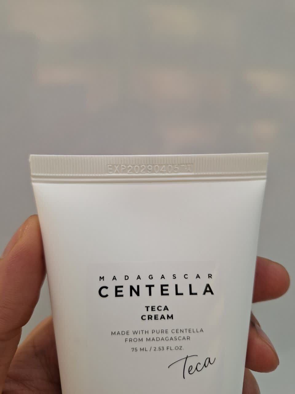  کرم تسکین دهنده و ترمیم کننده سنتلا تیکا اسکین 1004 SKIN1004 Madagascar Centella Teca Cream 