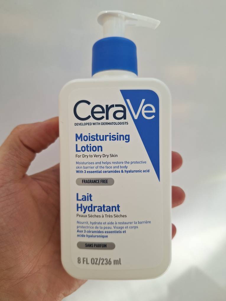  لوشن مرطوب‌کننده و آبرسان سراوی اصل   CeraVe Moisturising Lotion 
