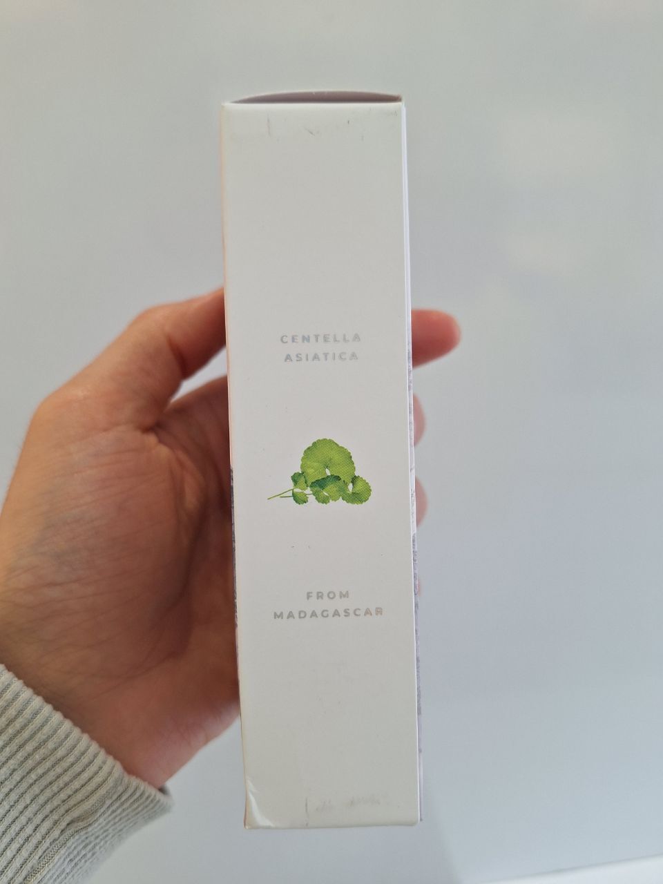  کرم کوچک کننده منافذ پوست سانتلا مدل Poremizing 