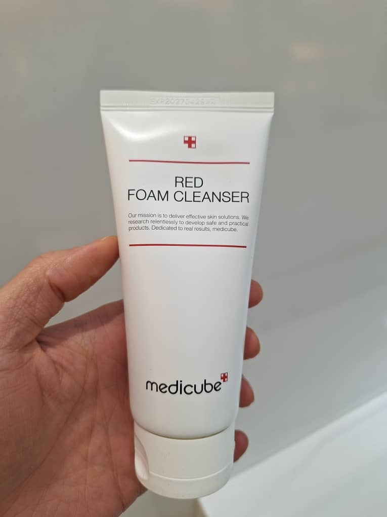  فوم پاک کننده سالیسیلیک اسید مدی کیوب Medicube Red Foam Cleanser 