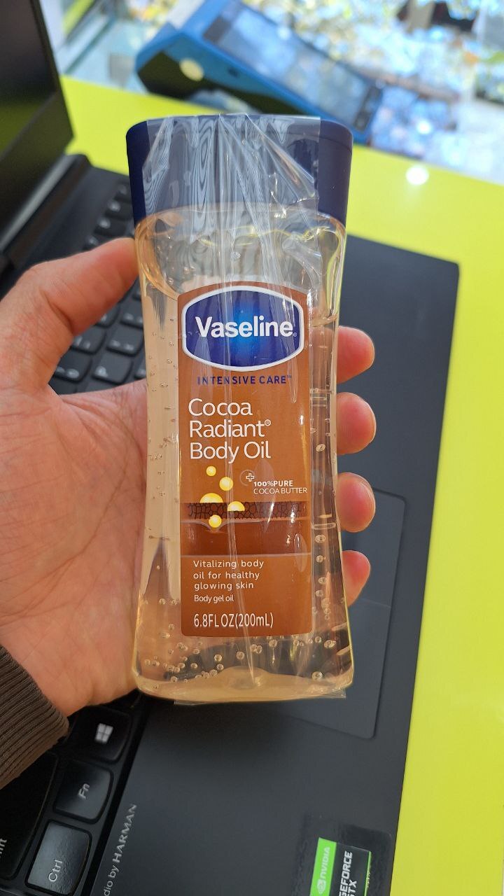  وازلین کاکائو رادیانت بادی ژل اویل وازلین کره کاکائو درخشان‌کننده روغن بدن وازلین شکلاتی 