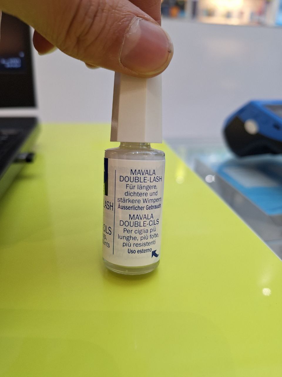محلول تقویت کننده مژه و ابرو ماوالا 10 میلی لیتر طرح جدید