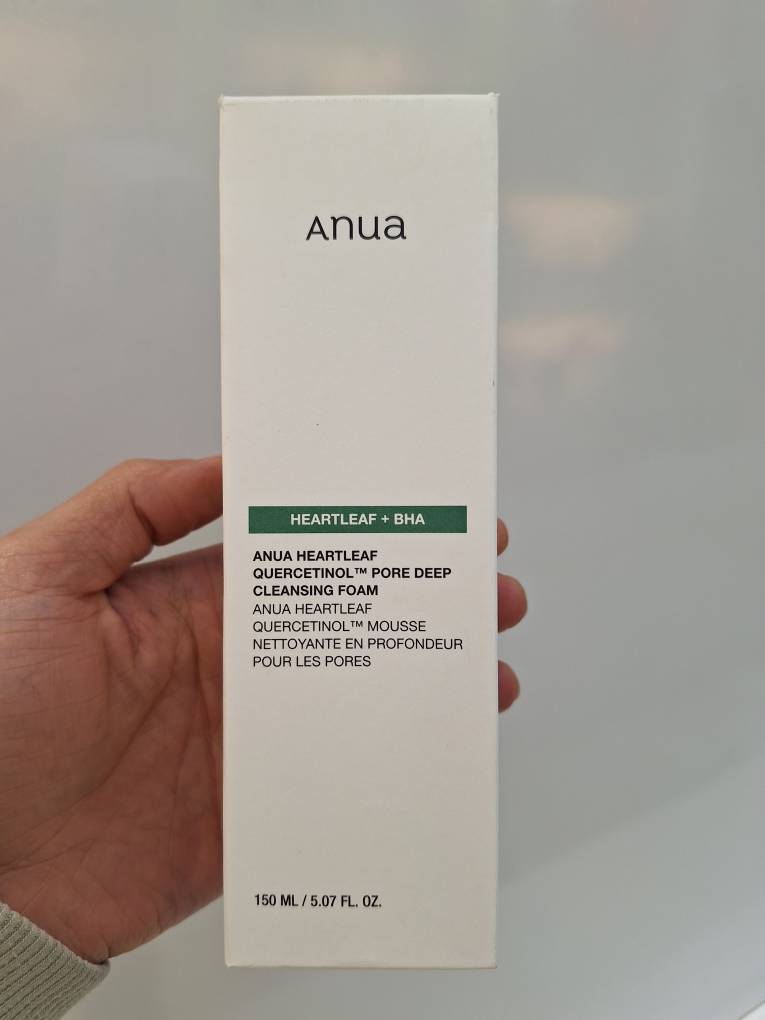  فوم شستشوی تسکین دهنده و پاک کننده عمقی منافذ آنوا Anua Heartleaf Quercetinol Pore Deep Cleansing Foam 