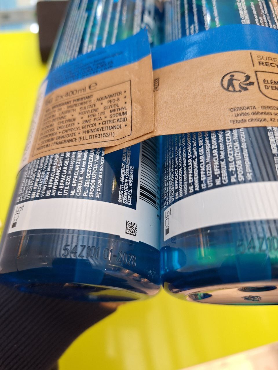  ژل شستشوی لاروش پوزای مدل میکروبیوم ساینس ۴۰۰ میل 