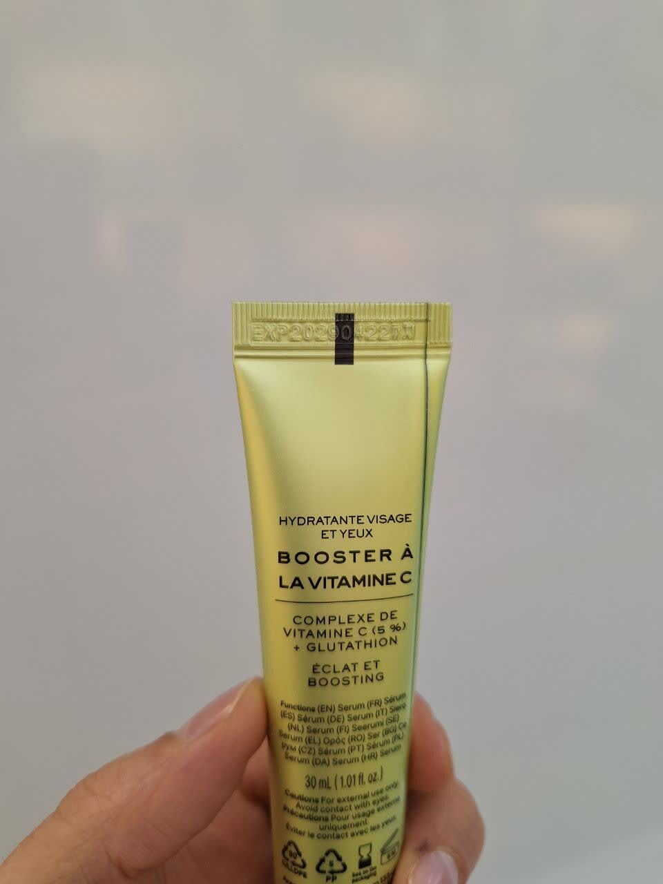  سرم دور چشم و صورت ویتامین سی بوستر شات آرنسیا روشن کننده و مرطوب کننده پوست Arencia Vitamin C Booster Shot 