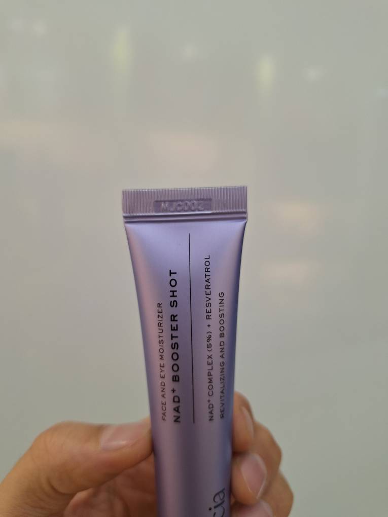 بوستر شات دور چشم و صورت +NAD آرنسیا ضد چروک و جوانساز پوست Arencia NAD+ Booster Shot