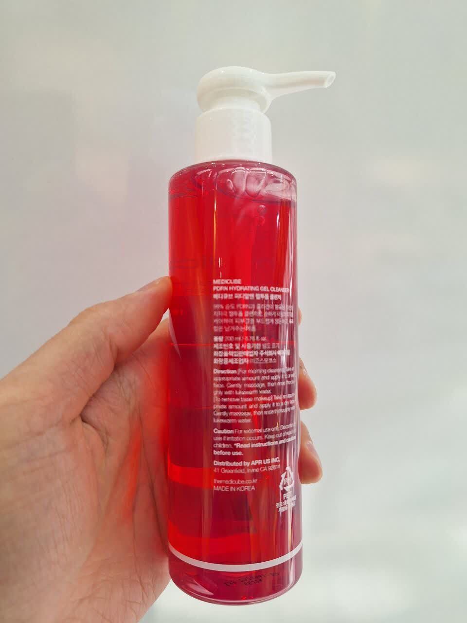 ژل شوینده PDRN مدی کیوب لایه بردار ملایم و روشن کننده پوست MEDICUBE PDRN Hydrating Gel Cleanser