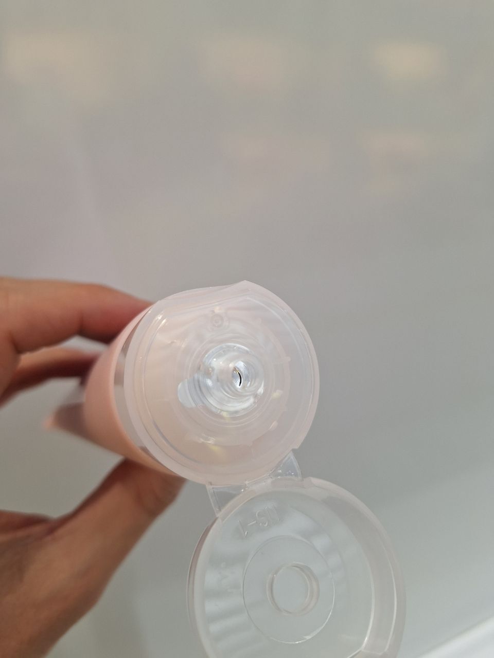 فوم شستشوی عمیق کنترل منافذ سنتلا اسکین 1004 SKIN1004 Madagascar Poremizing Deep Cleansing Foam