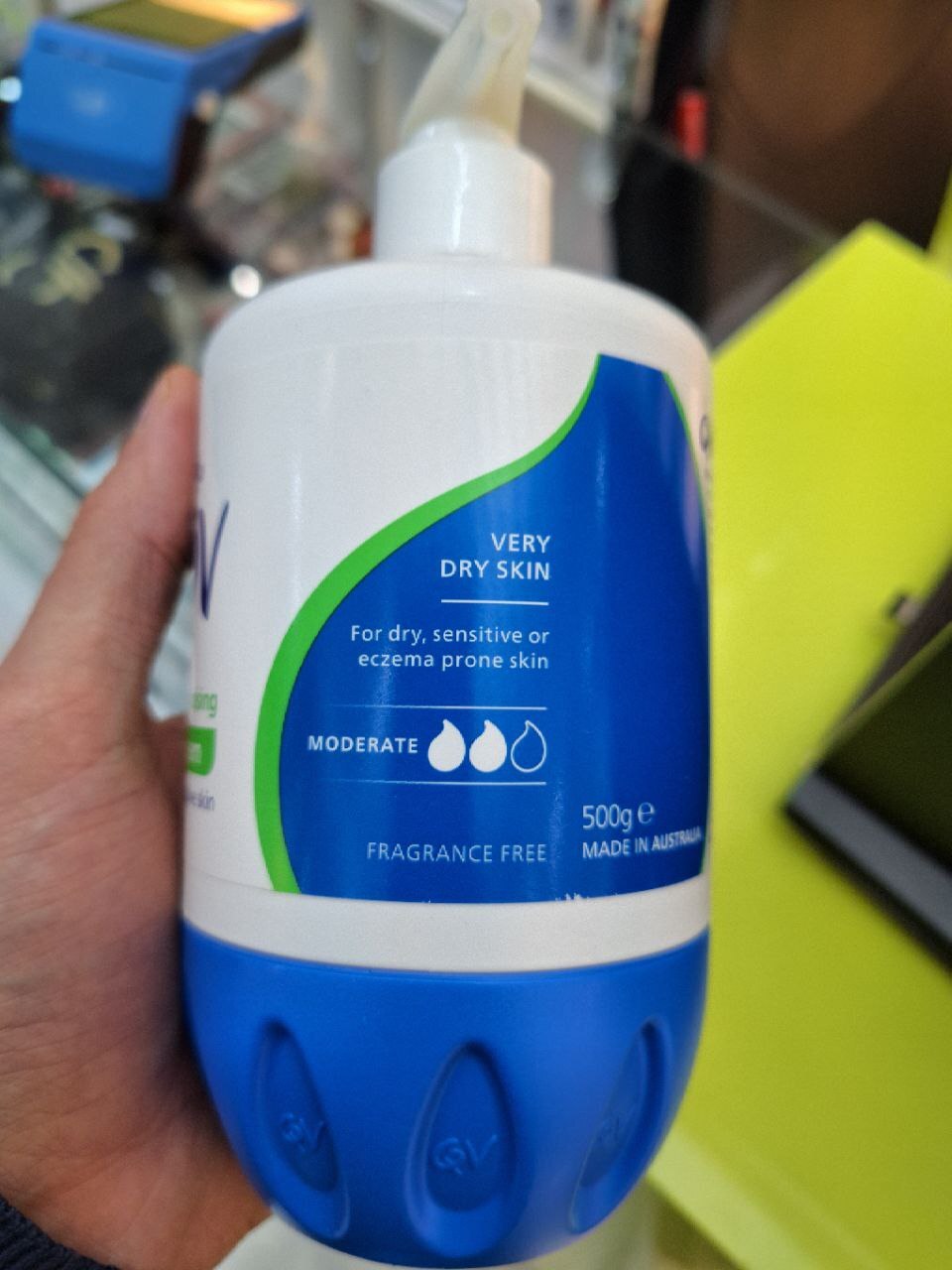  کرم مرطوب کننده پوست خشک کیووی QV حجم 500 گرم 