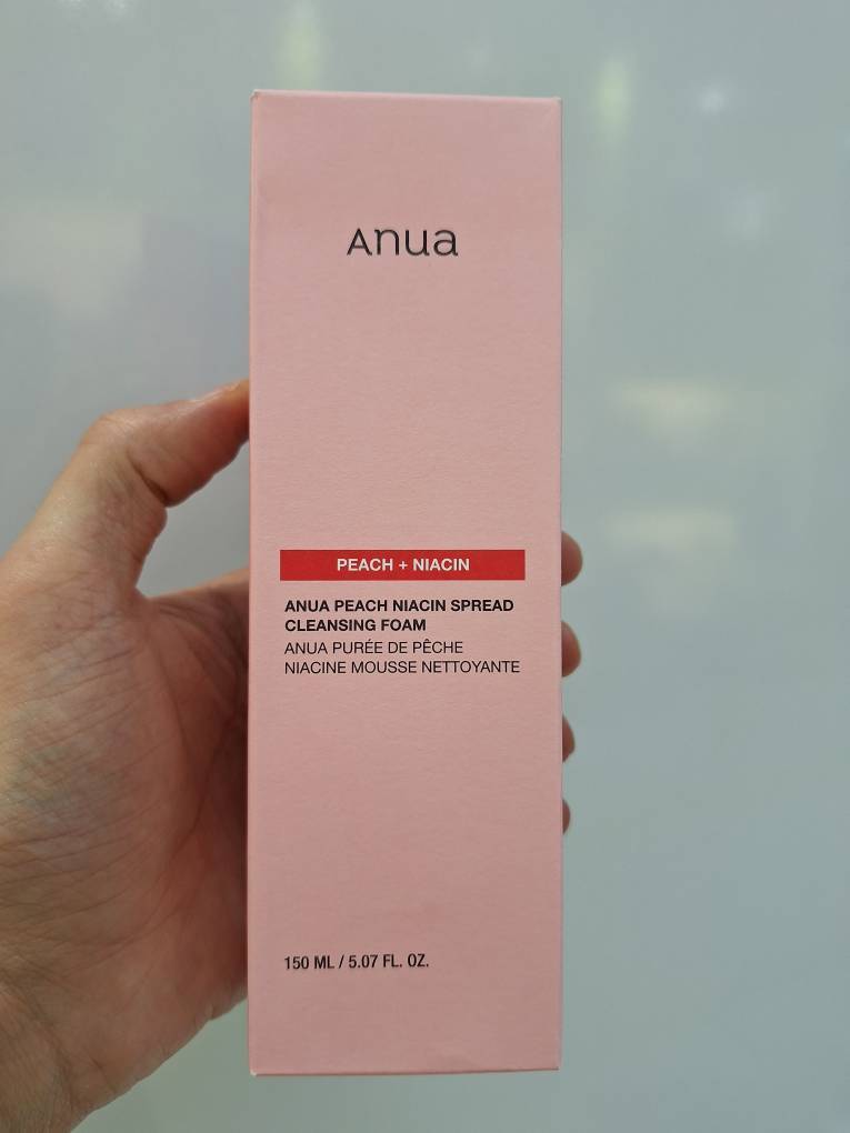  فوم شوینده روشن کننده هلو نیاسین آنوا Anua Peach Niacin Spread Cleansing Foam 