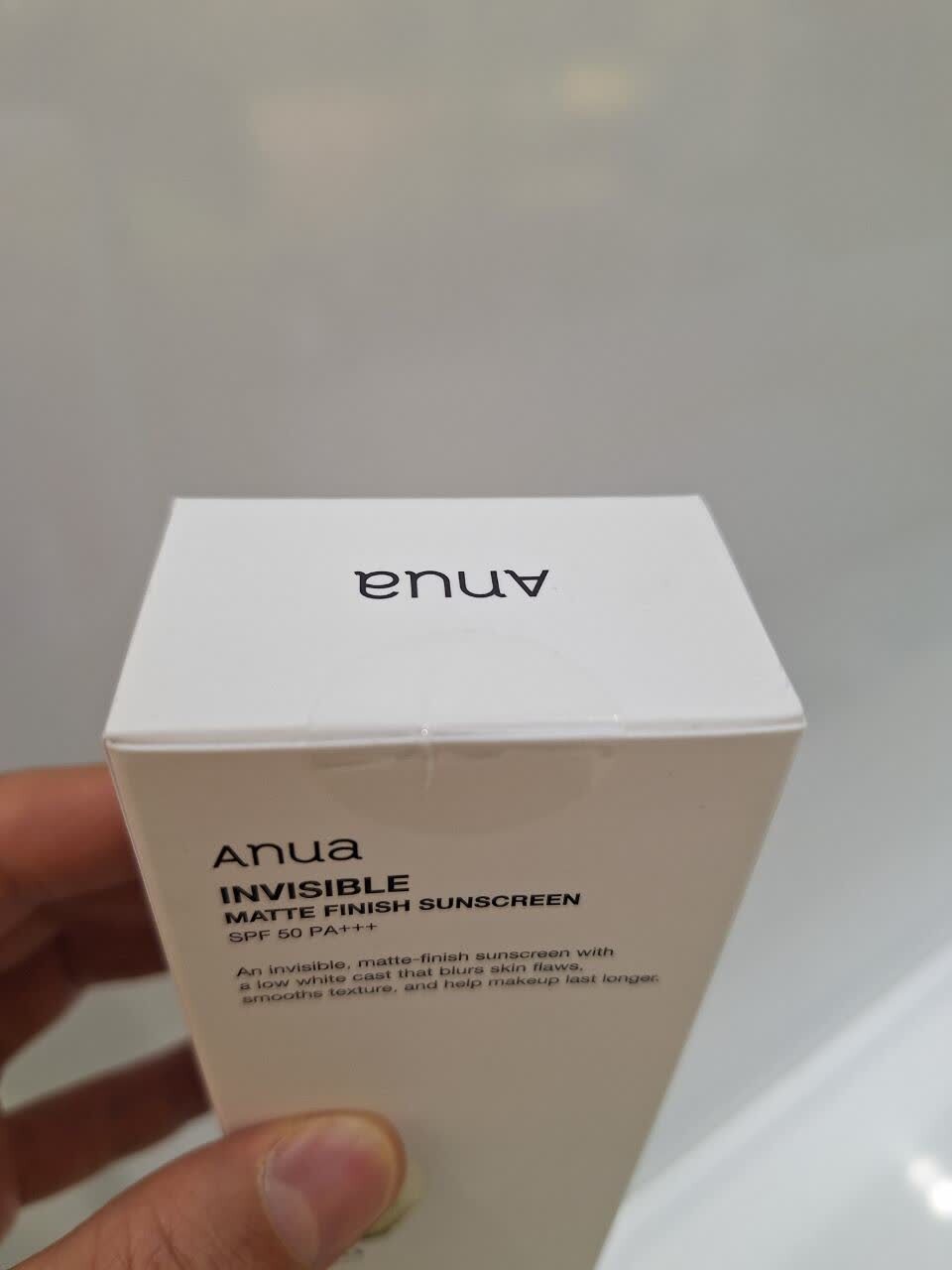  ضد آفتاب بی رنگ با فینیش مات SPF50 آنوا مدل Invisible Matte 
