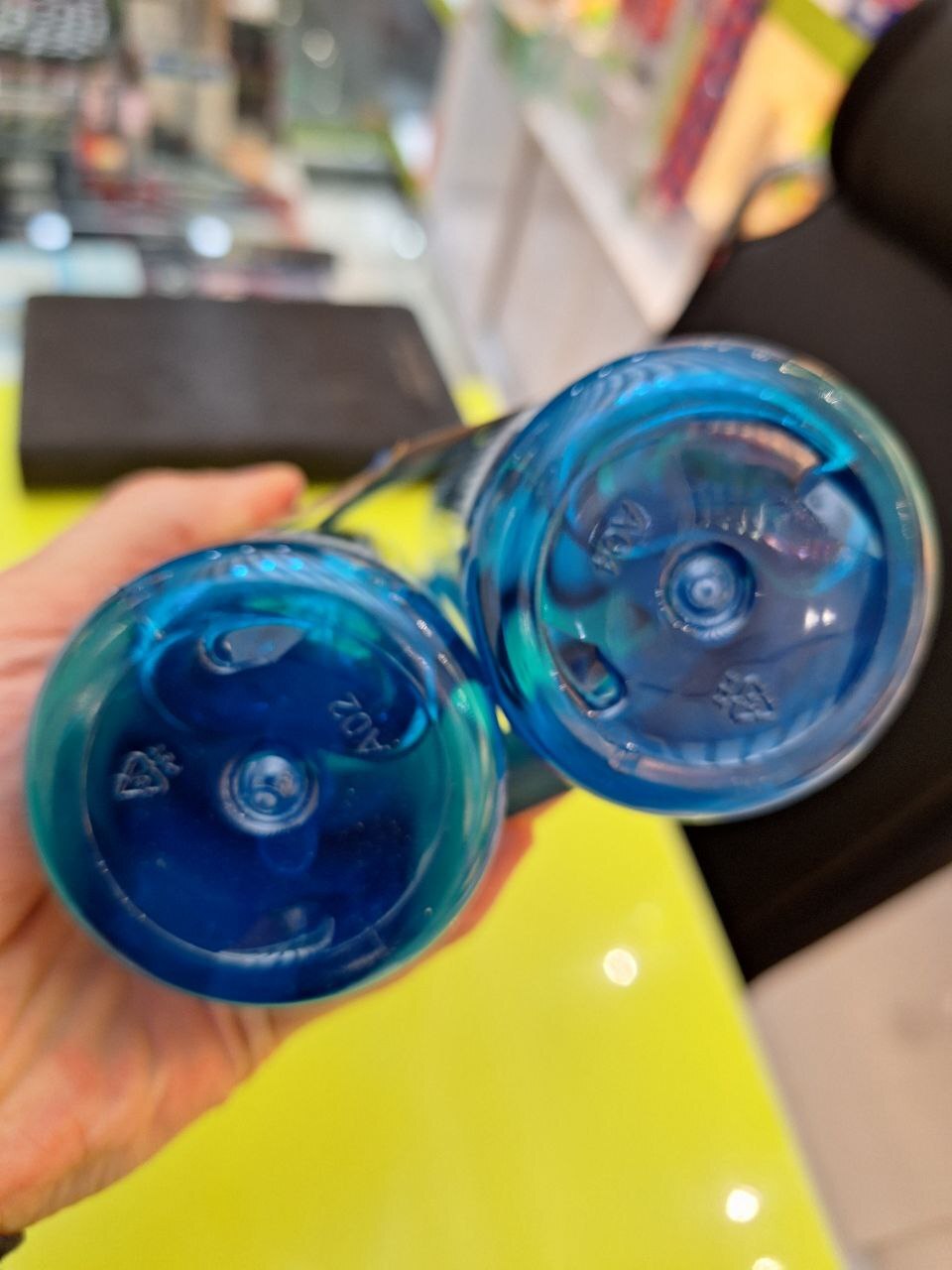  ژل شستشوی لاروش پوزای مدل میکروبیوم ساینس ۴۰۰ میل 