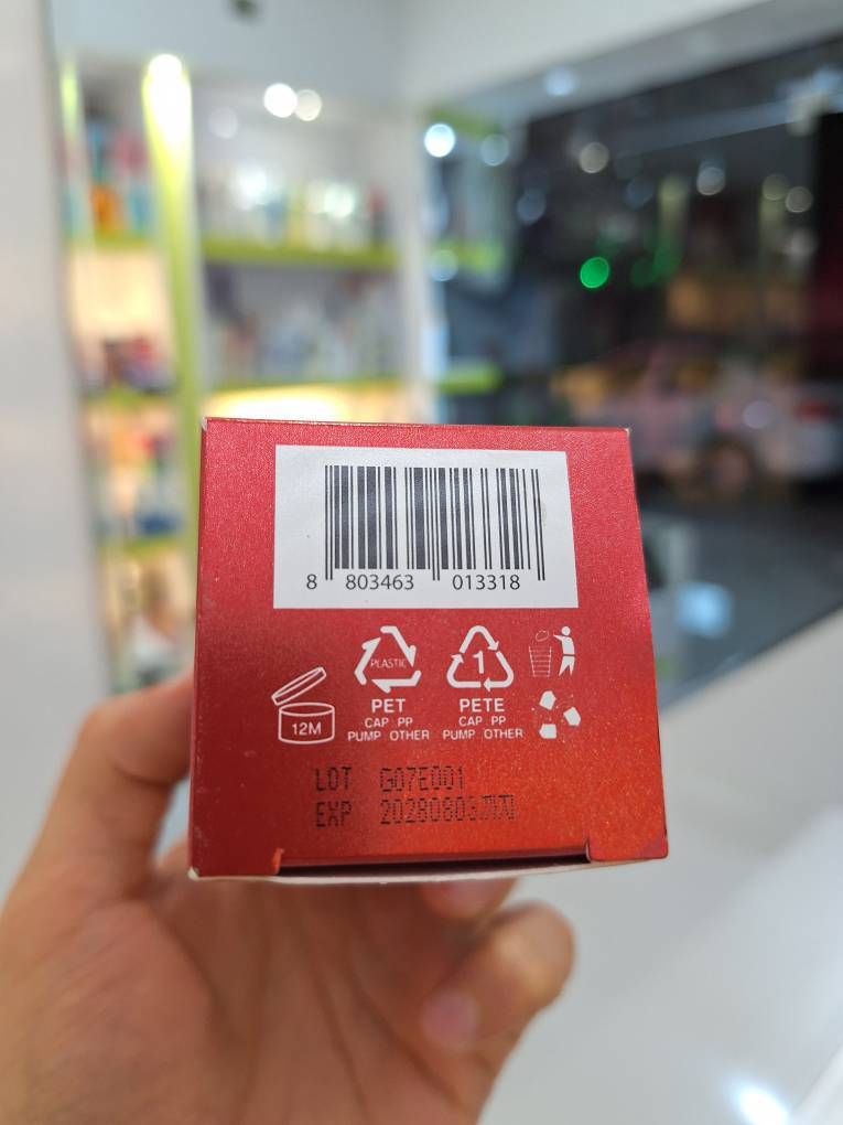  سرم میکرو بابل آزلایک اسید و AHA وی تی VT AZ AHA Red Micro Bubble Serum 