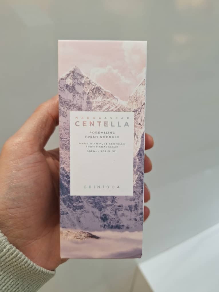  آمپول کنترل و کوچک کننده منافذ سنتلا ماداگاسکار اسکین 1004 SKIN1004 Madagascar Poremizing Fresh Ampoule 