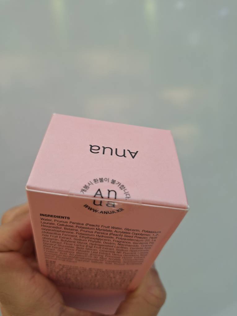  فوم شوینده روشن کننده هلو نیاسین آنوا Anua Peach Niacin Spread Cleansing Foam 