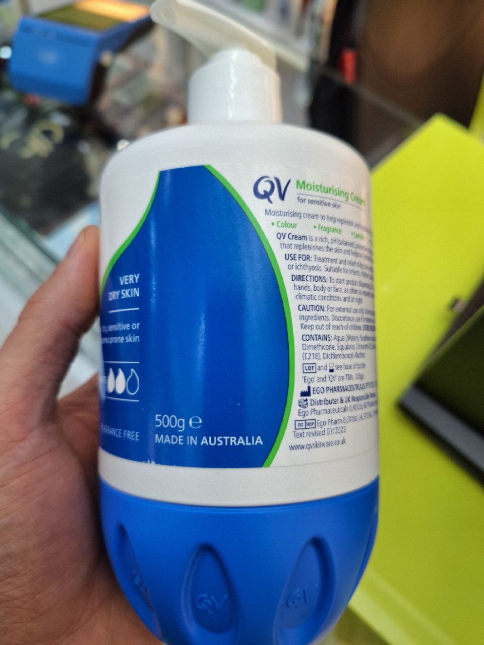  کرم مرطوب کننده پوست خشک کیووی QV حجم 500 گرم 