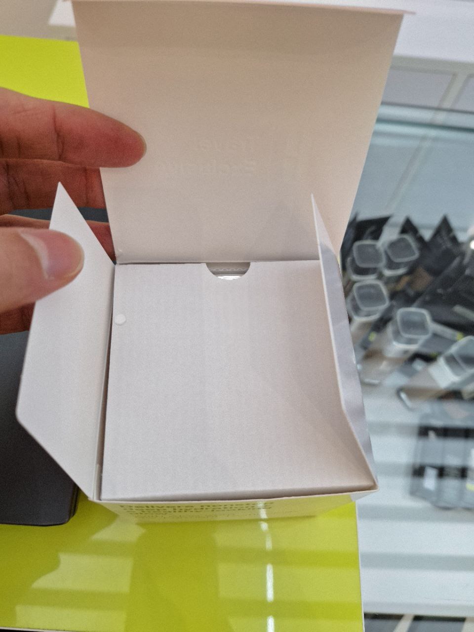  کرم آبرسان مویسچر 100 ساعته کلینیک 200 میل 