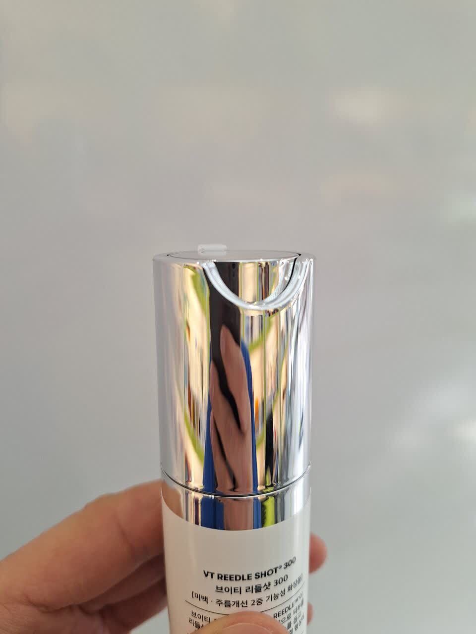  اسنس ترمیم کننده و تسکین دهنده ریدل شات 300 وی تی کازمتیک VT Cosmetics Reedle Shot 300 