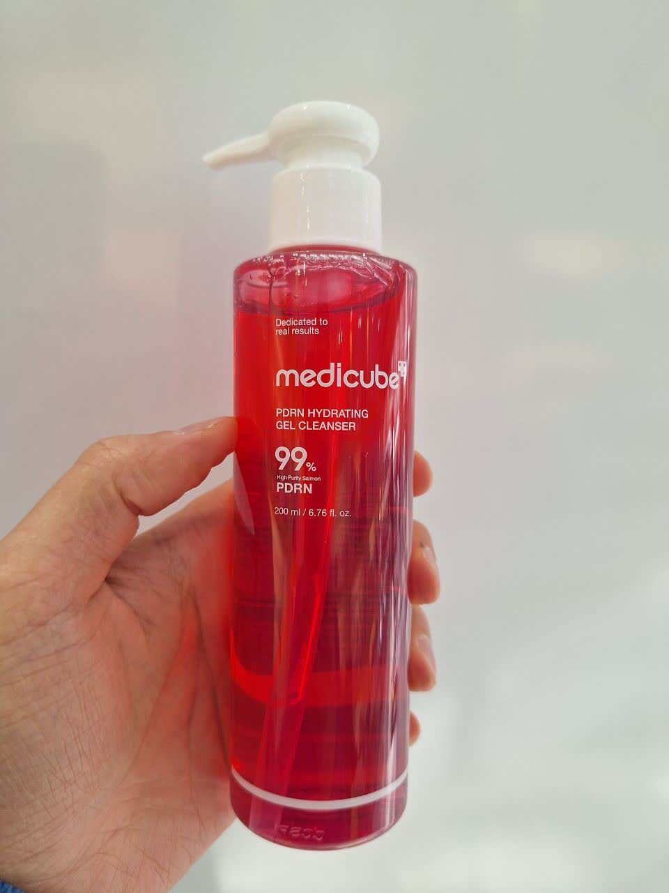 ژل شوینده PDRN مدی کیوب لایه بردار ملایم و روشن کننده پوست MEDICUBE PDRN Hydrating Gel Cleanser