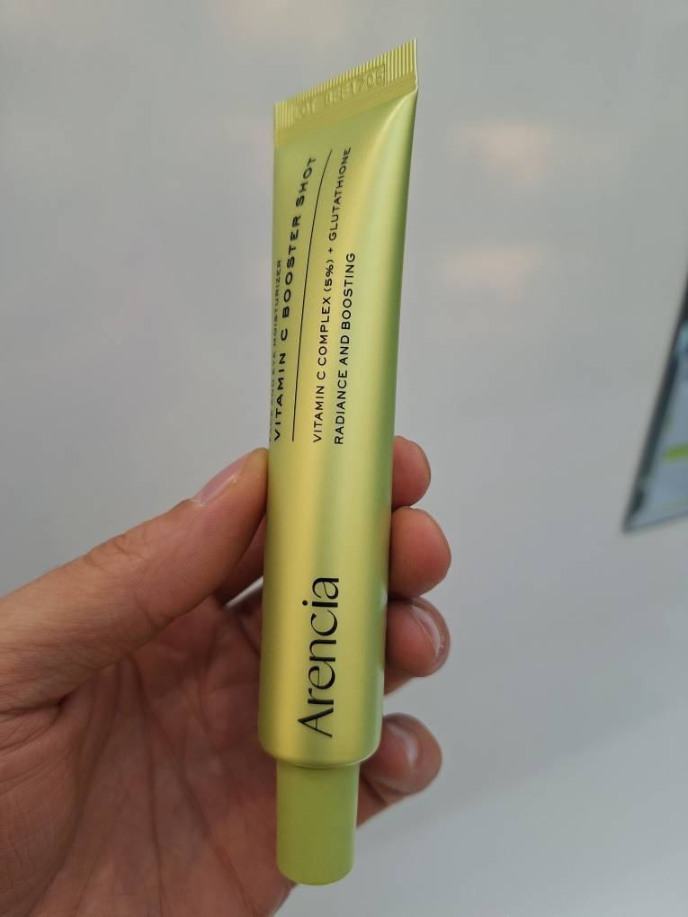  سرم دور چشم و صورت ویتامین سی بوستر شات آرنسیا روشن کننده و مرطوب کننده پوست Arencia Vitamin C Booster Shot 
