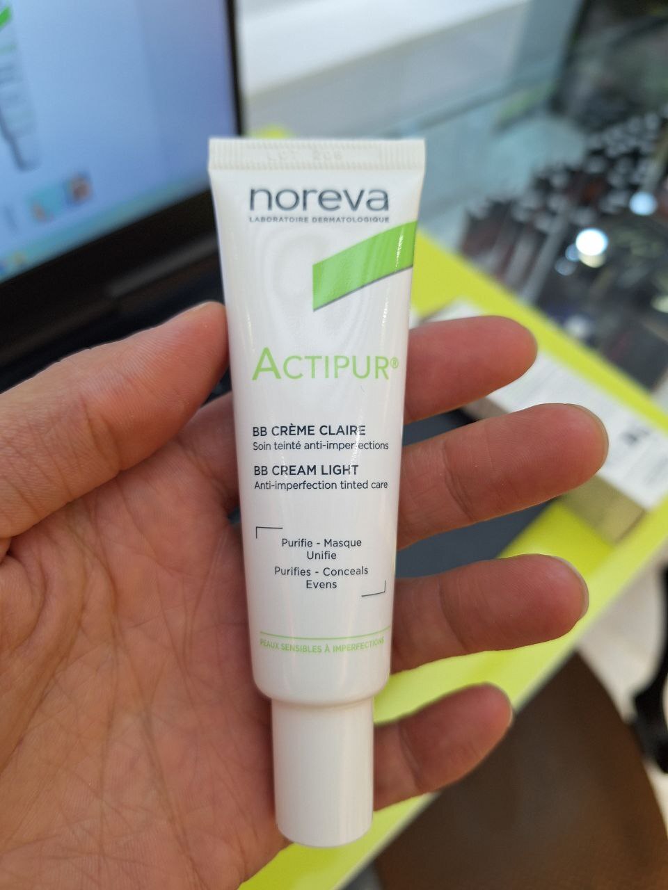  بی بی کرم اکتی پور نوروا رنگ لایت Noreva Actipur BB Cream Light  