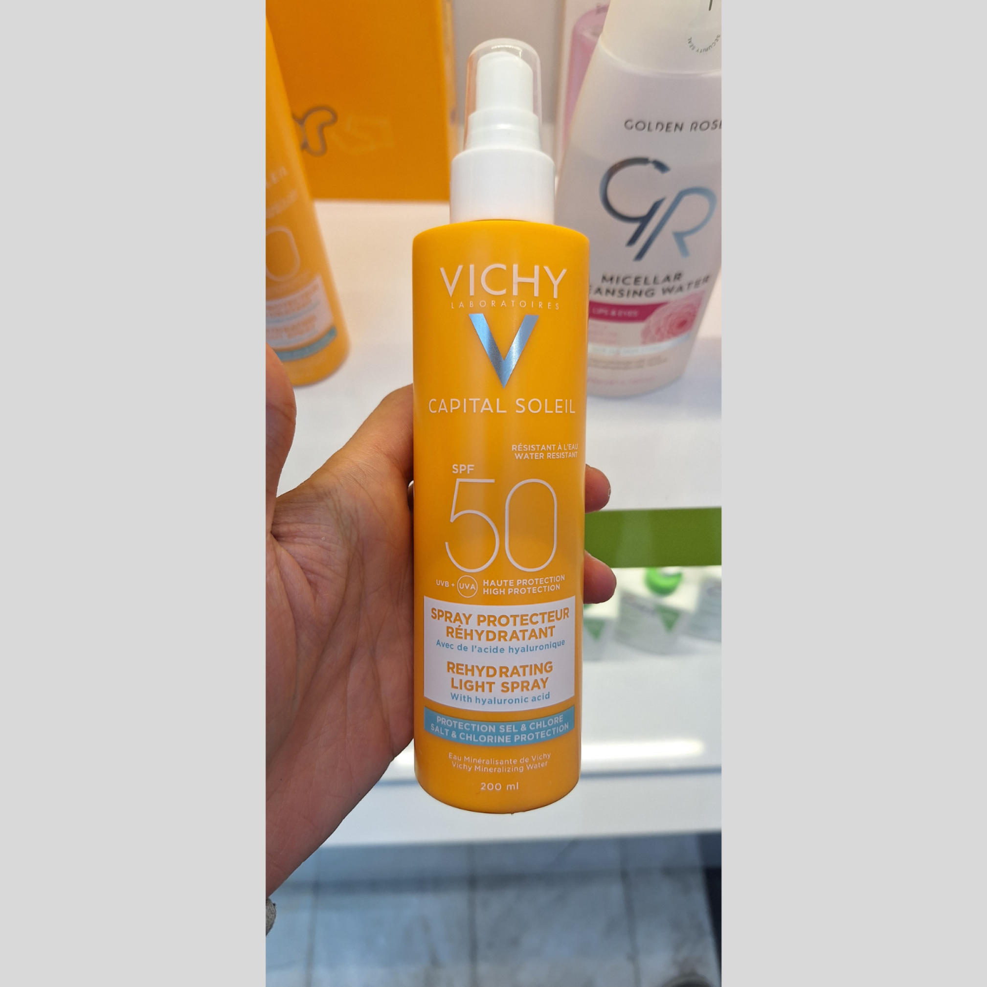  ویشی اسپری کرم ضد آفتاب بسیار قوی Capital Soleil Spf 50 