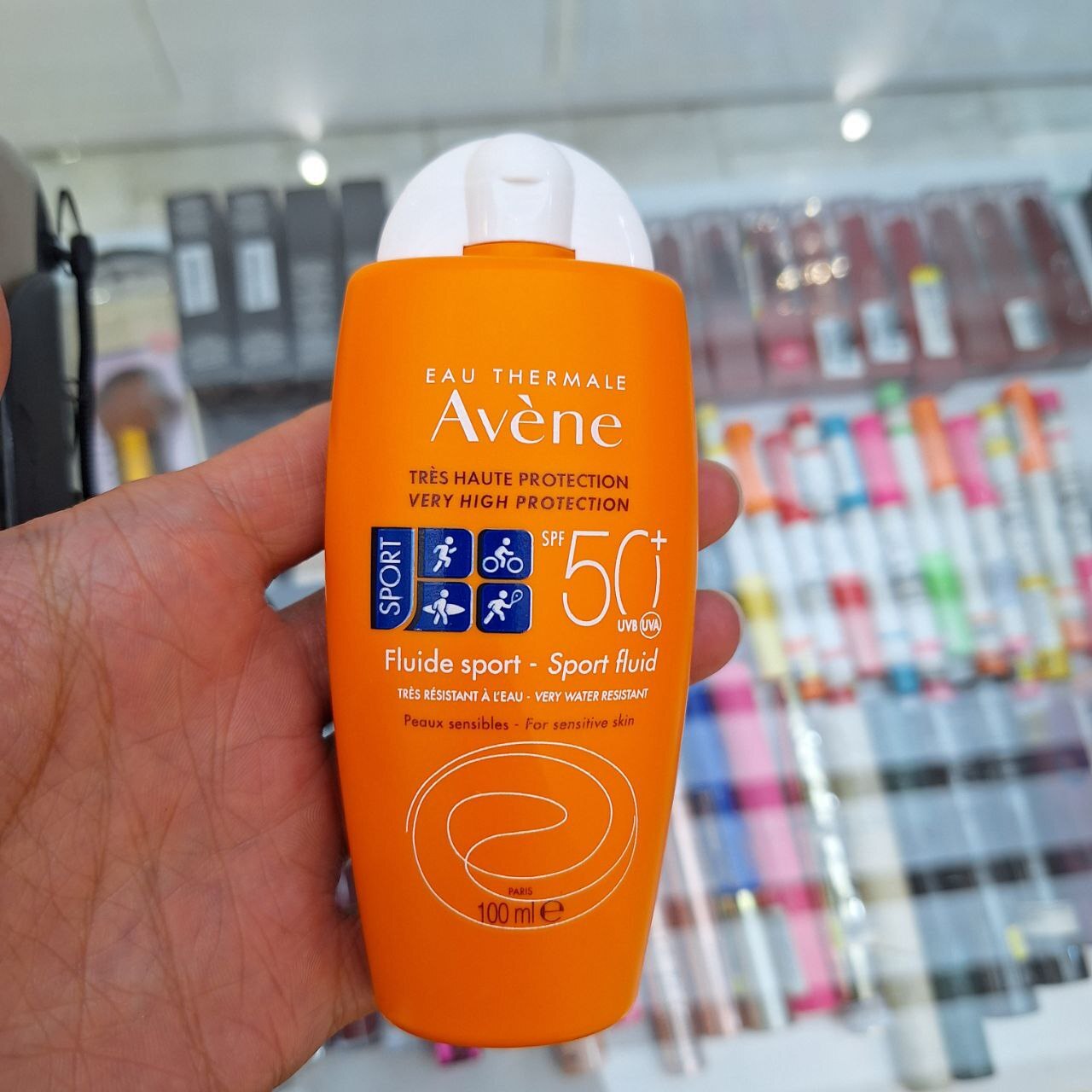  کرم ضد آفتاب مدل فلوئید اسپرت حجم 100 میل اون Avene Fluid Sport 50 Plus 