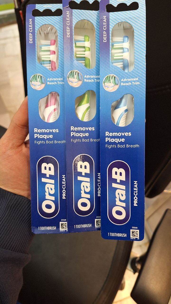  مسواک اورال بی مدل پرو کلین دیپ کلین ORAL-B PRO-CLEAN Manual Toothbrush – Removes Plaque & Fights Bad Breath – Medium 