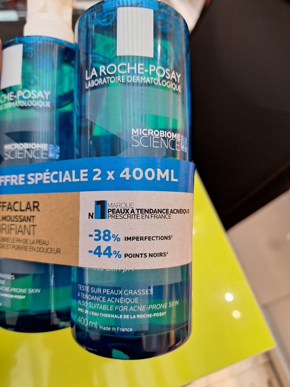  ژل شستشوی لاروش پوزای مدل میکروبیوم ساینس ۴۰۰ میل 