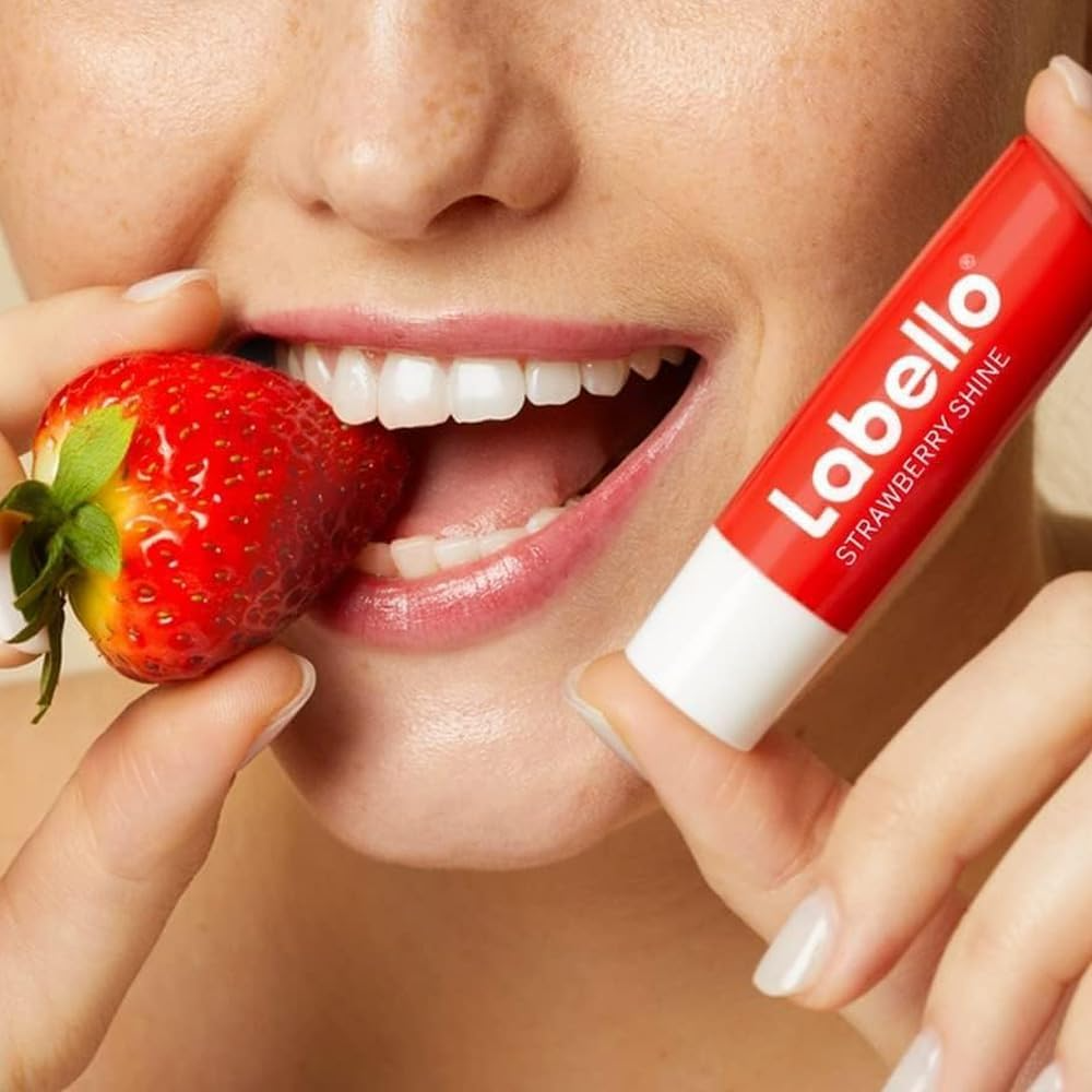  ویژه بالم لب Labello Strawberry Shine 