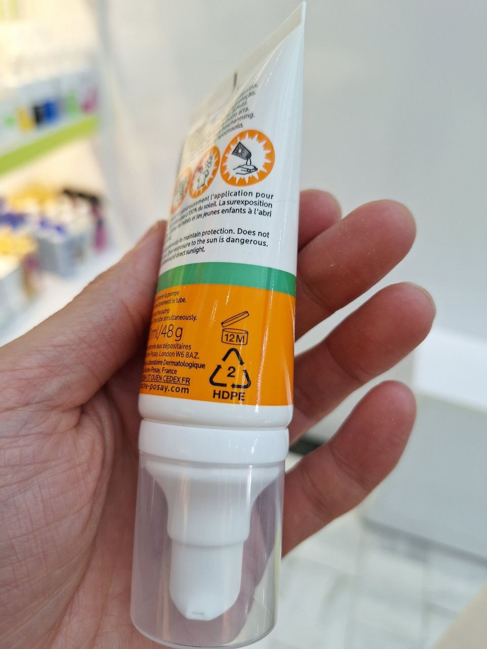  ضدآفتاب Anthelios UVmune 400 Gel-Crème Oil Control" از برند لا روش پوزای (La Roche-Posay) 