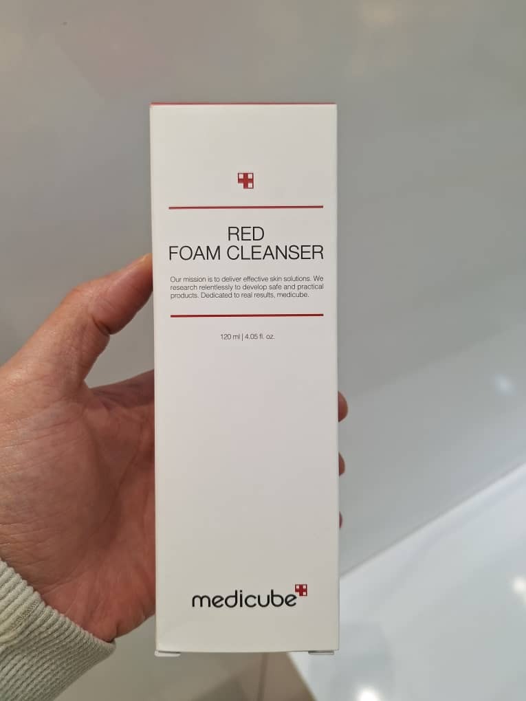  فوم پاک کننده سالیسیلیک اسید مدی کیوب Medicube Red Foam Cleanser 