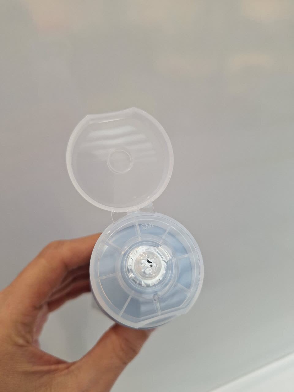 فوم شوینده کپسولی سالیسیلیک اسید مدی کیوب لایه بردار ملایم و کنترل منافذ پوست Medicube Zero Pore SA Clear Capsule Cleans