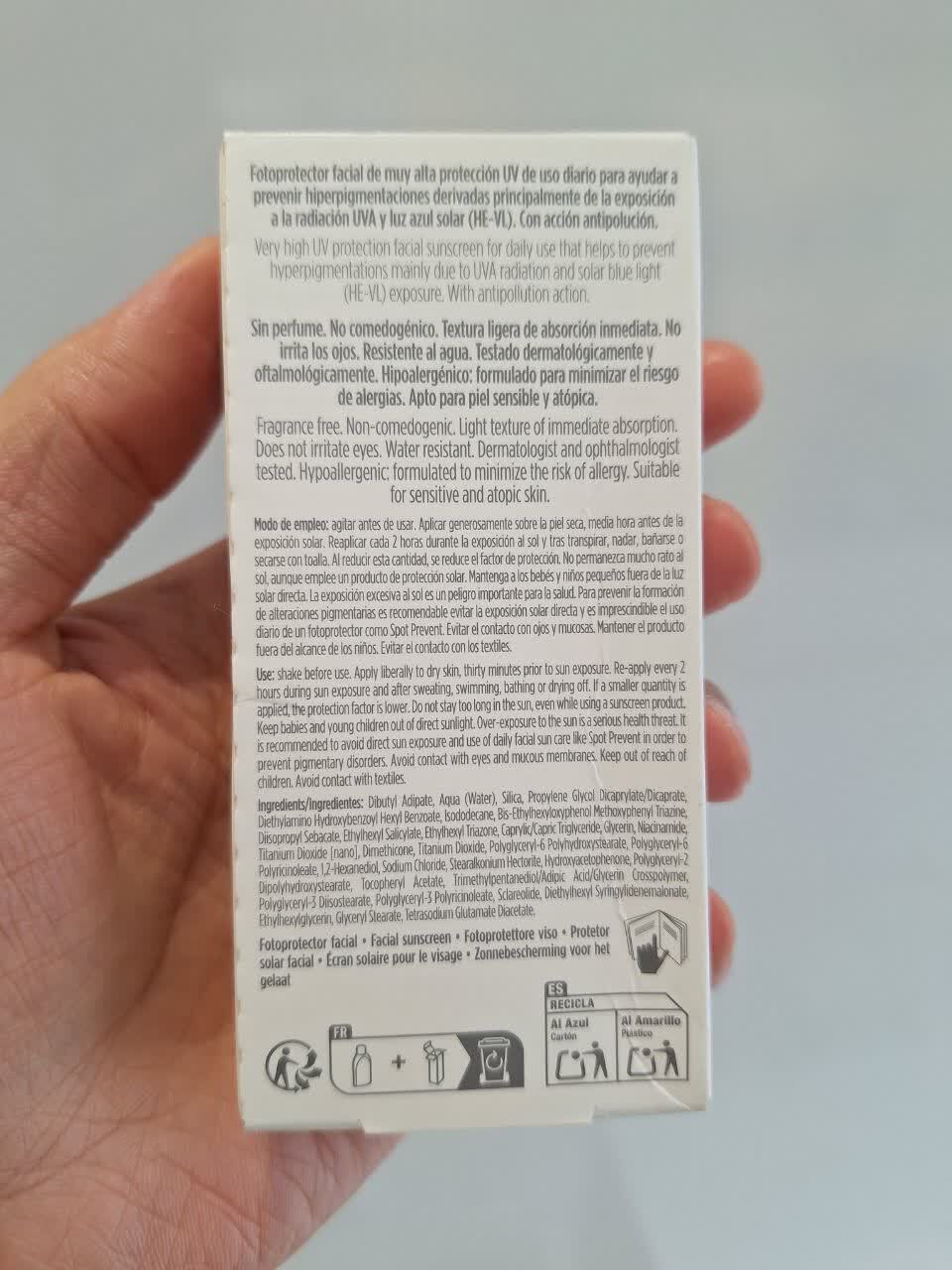  ISDIN Fotoultra 100 Spot Prevent  ضد آفتاب اسپات پریونت ایزدین اورجینال حجم 50 میل 
