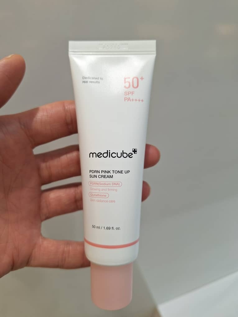  Medicube PDRN Pink Tone Up Sun Cream کرم ضد آفتاب تون آپ صورتی pdrn مدی کیوب 50 میل 
