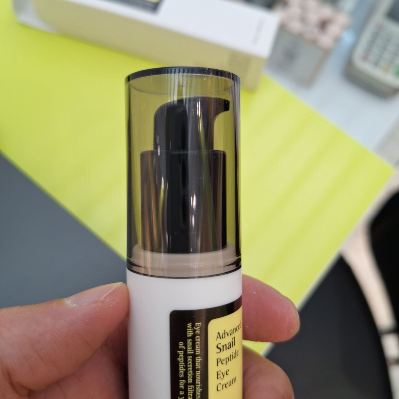  دور چشم پیشرفته حلزون کوزارکسCOSRX Advanced Snail Peptide Eye Cream 