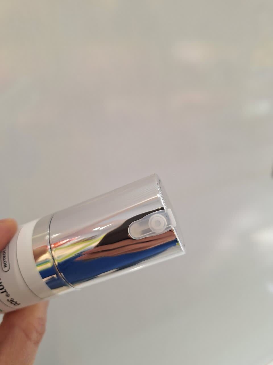  اسنس ترمیم کننده و تسکین دهنده ریدل شات 300 وی تی کازمتیک VT Cosmetics Reedle Shot 300 