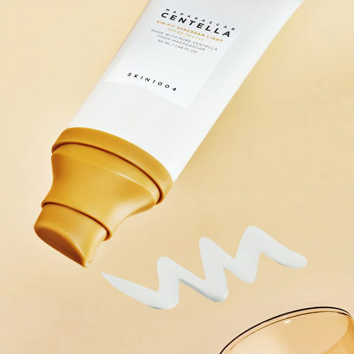  کرم ضد آفتاب سنتلا ماداگاسکار مدل ایر فیت اسکین 1004 SKIN1004 Madagascar Centella Air-fit Suncream Light 50ml 