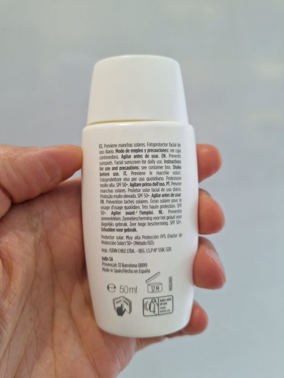  ISDIN Fotoultra 100 Spot Prevent  ضد آفتاب اسپات پریونت ایزدین اورجینال حجم 50 میل 